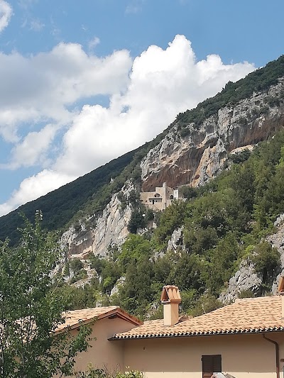 Cascate Del Menotre