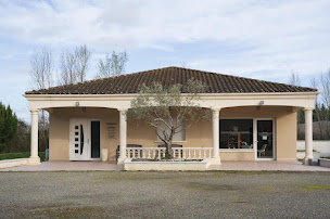 Photo n°3 de POMPES FUNÈBRES DE LOMAGNE - Ets Desbarats à Lectoure (Entreprise de pompes funèbres)