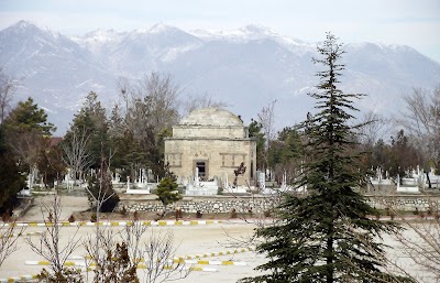 Karaman Kızlar Türbesi