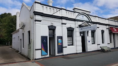 real-estate-agency