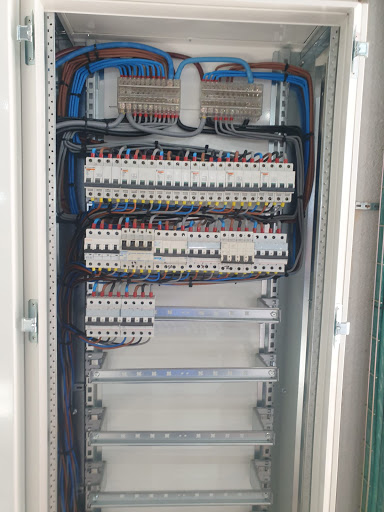 INTEGRA - Instalaciones eléctricas y climatización - Thumbnail
