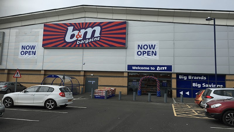 B&M Store photo 2