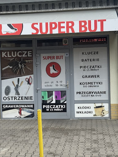 Super But - naprawa obuwia, dorabianie kluczy, pieczątki