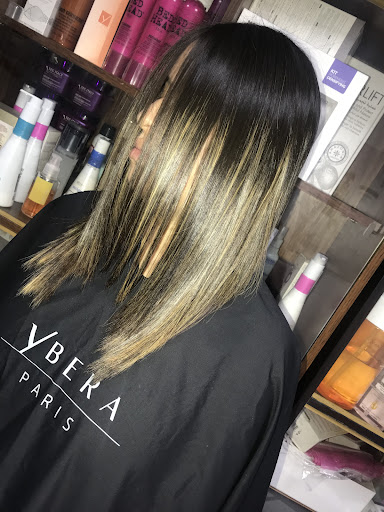 Akaneh Beauty Salon VERSALLES