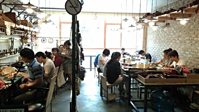DIY Box Leather & Coffee Workshop