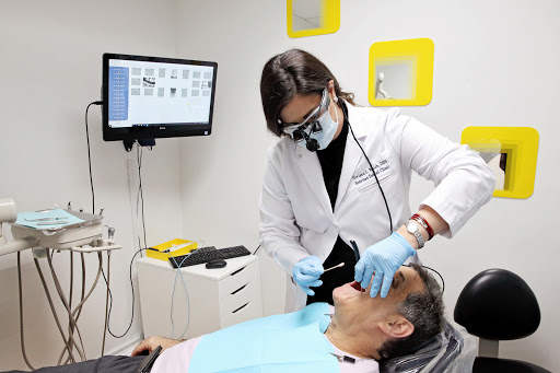 Sonrisas Dental Miami - Dr Viviana Waich DDS