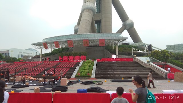 Oriental Pearl TV Tower