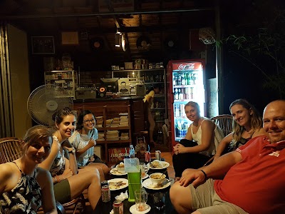 Photos of Sinn Sisa Mouth Caf&eacute;