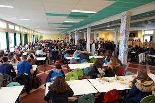 Photo n°11 de Lycée Public Polyvalent FERNAND RENAUDEAU à Cholet (Établissement d'enseignement secondaire)