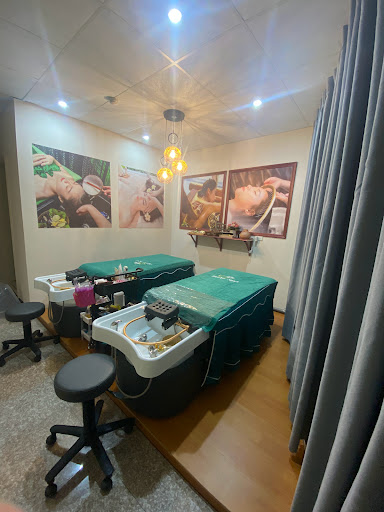 LOTUS SPA 越式養生洗頭評價、價格、網友推薦資訊 - 專業按摩與放鬆體驗