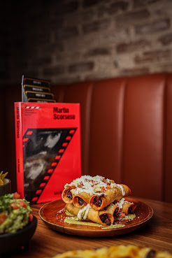 Cinemixology Room by null