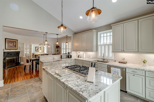 Nicole Davis, REALTOR® | The Davis Group at Coldwell Banker Realty - Thumbnail