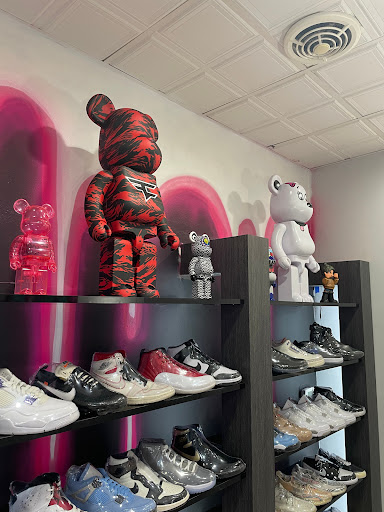 Showroom LI - Thumbnail