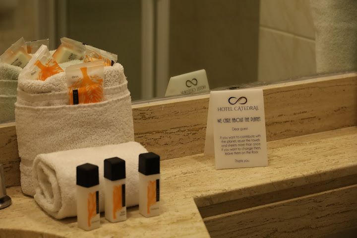 Hotel Catedral . by null