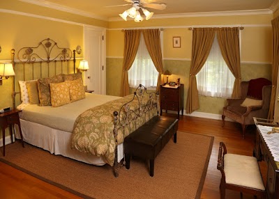 Photos of The Lilac Inn
