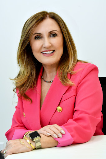 Domenika Selmani REALTOR | Royal LePage Gallery - Canada
