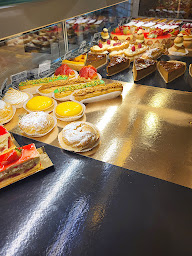 Photo n°7 de Boulangerie Pâtisserie Chocolaterie Le Fournil à Hennebont (Pâtisserie)