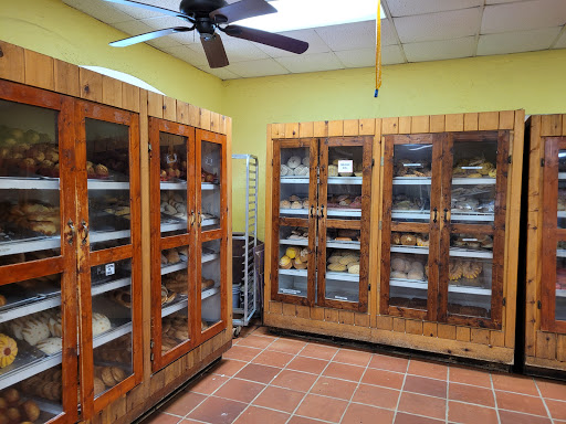 Jimenez Bakery - Visual