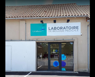 Photo n°2 de Laboratoire de biologie médicale - Montmorillon - Cerballiance à Montmorillon (Service de dépistage des infections sexuellement transmissibles)