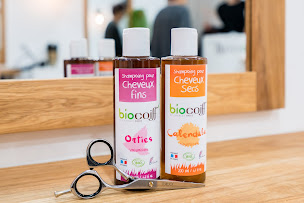 Photo n°3 de Coiffeur Bio Paris 6 et colorations végétales - Biocoiff' à Paris (Magasin bio)