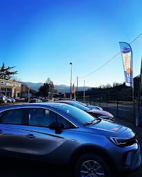 Photo n°4 de BROS AUTO - Distinxion vente reprise réparation véhicules toutes marques - carte grise - financement à Saint-Michel-Loubéjou (Concessionnaire de véhicules à moteur)