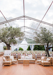 Photo n°31 de Be Lounge Marseille - Location tente et mobilier de réception à Berre-l'Étang (Service de location de tentes)