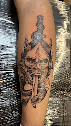 Photo n°10 de L'Encre du Quai à Rezé (Tatoueur)