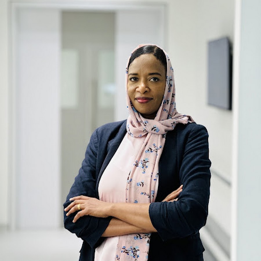 Dr. Nazik Elfadil – Otologist, Endoscopic Ear and Skull base Surgeon