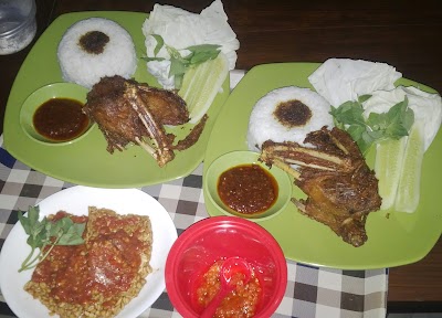 Photos of Bebek Palupi