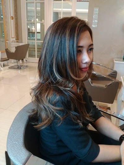Photos of John Salon & BarbeShop