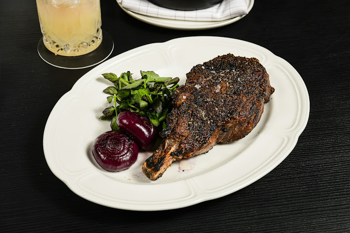 The Feathered Fox by null