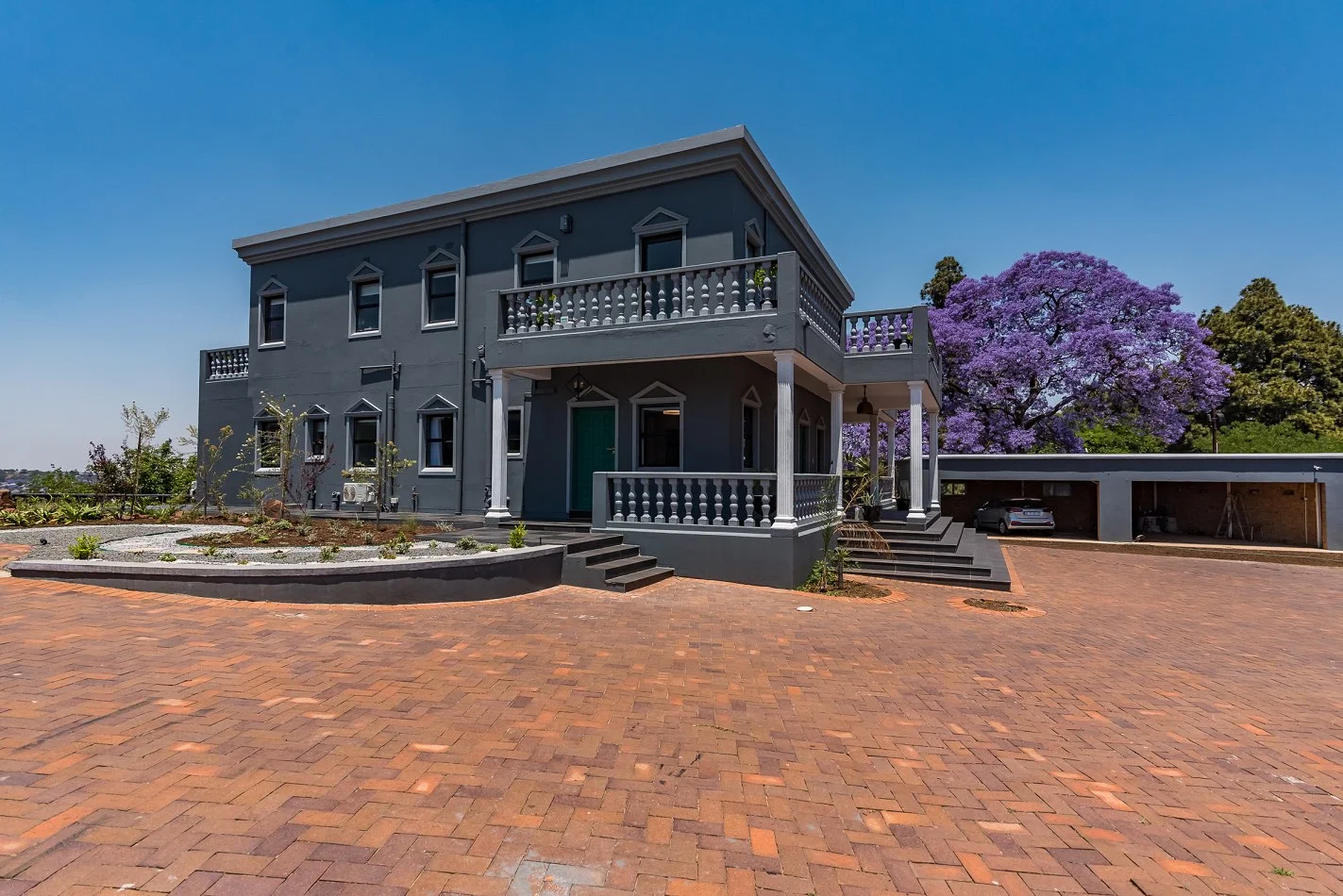 Daze House