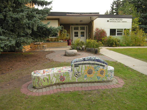 Holyrood School - Visual