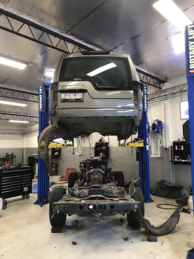 Prestige Car Mechanic - Thumbnail