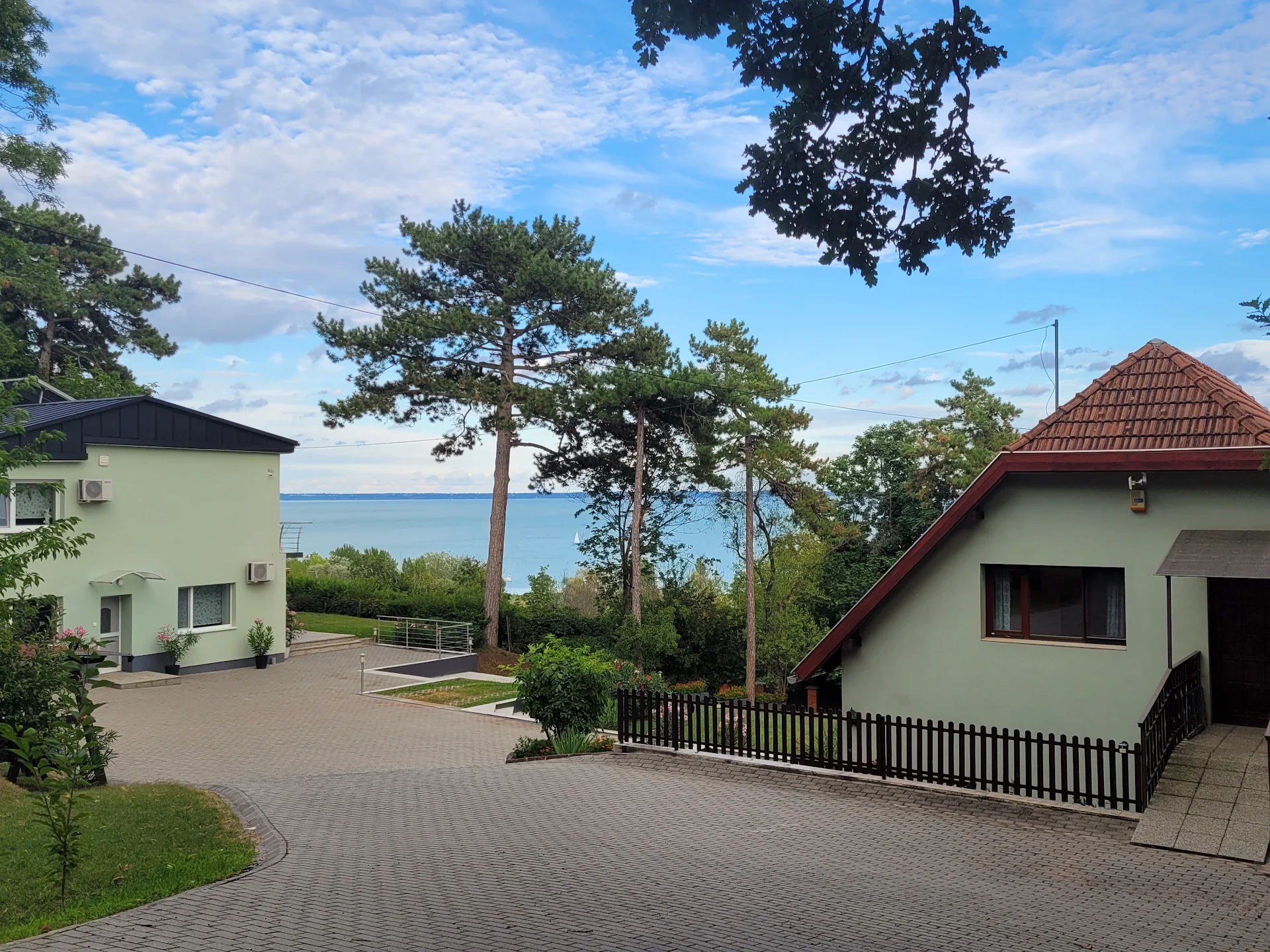 Balatoni Panoráma Apartmanház