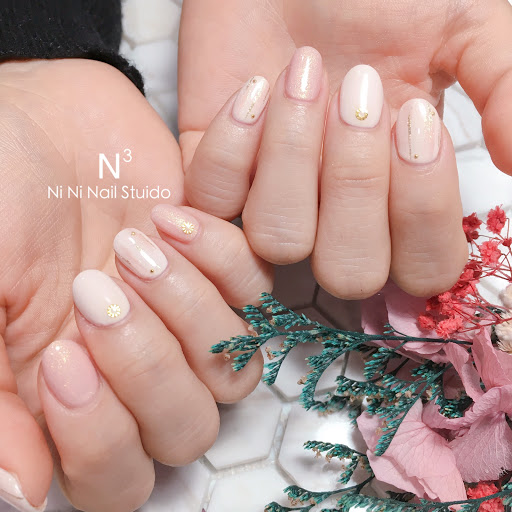 ShiNail Studio美甲悄悄話 - 美甲店主要照片，展示店面環境和美甲設施