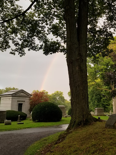 Woodlawn Cemetery & Mausoleums