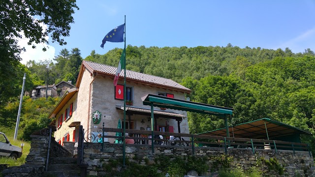 Alpe Ompio Rifugio Fantoli