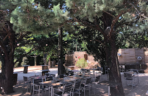 Photo n°35 de Restaurant L'Escale des Vins à Lambesc (Restaurant méditerranéen)