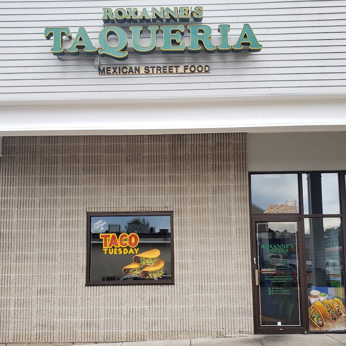 Roxanne's Taqueria — photo 1