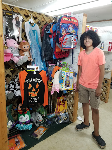 Four Generations Mini Mall - Visual