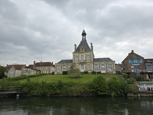 Photo de Mairie de Longpré-les-Corps-Saints à Longpré-les-Corps-Saints (80510)