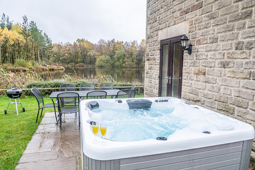 Darwin Lake Holiday Village & Wedding Venue