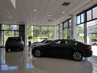 Photos of Land Rover Hillcrest