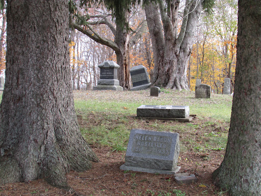 Sauktown Cemetery Gallery - United States
