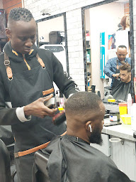Photo n°19 de PKEN Coiffure - Coiffeur / Barbier Alfortville à Alfortville (Magasin de produits de beauté)