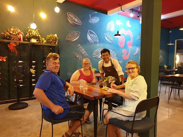 Pou Kitchen and Café