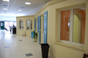 Photo n°3 de Euro Menuiseries Saintes à Saintes (Menuisier)