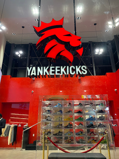 YankeeKicks - Visual