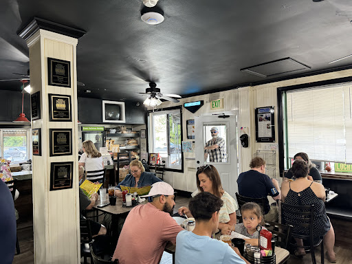 Willy's Kitchen - Visual